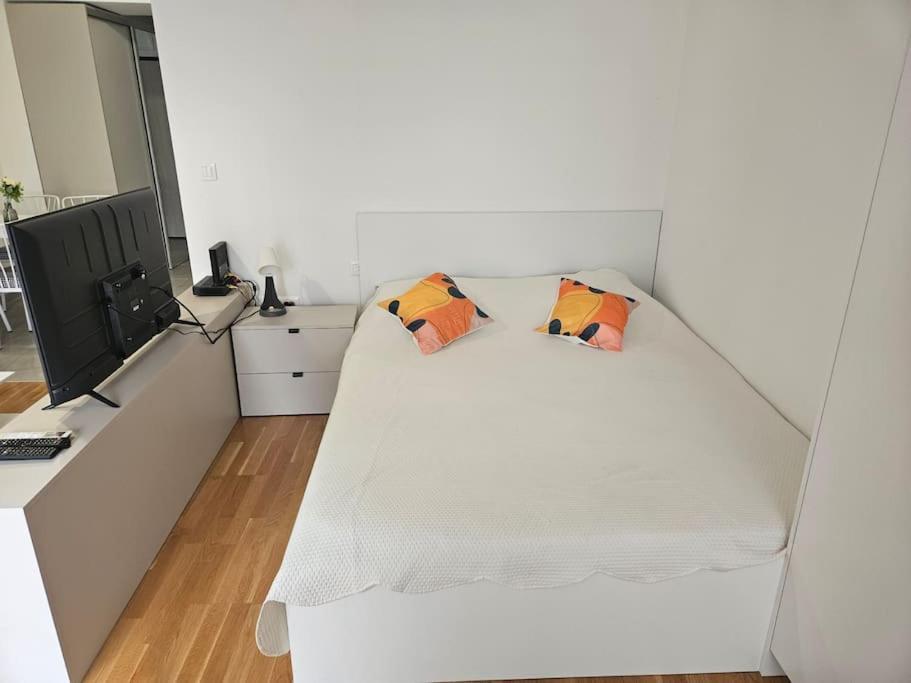 Milo Apartment Skopje Bagian luar foto