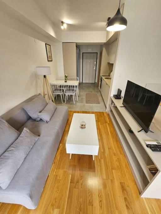 Milo Apartment Skopje Bagian luar foto