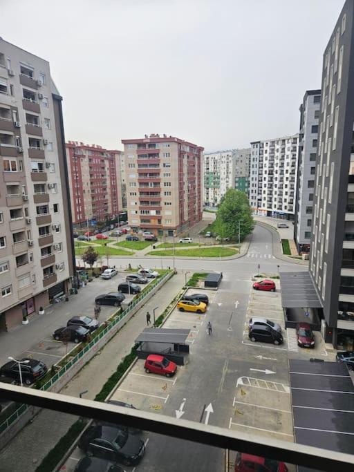 Milo Apartment Skopje Bagian luar foto