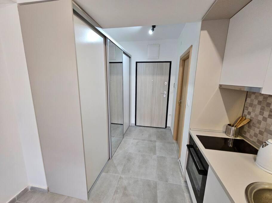 Milo Apartment Skopje Bagian luar foto