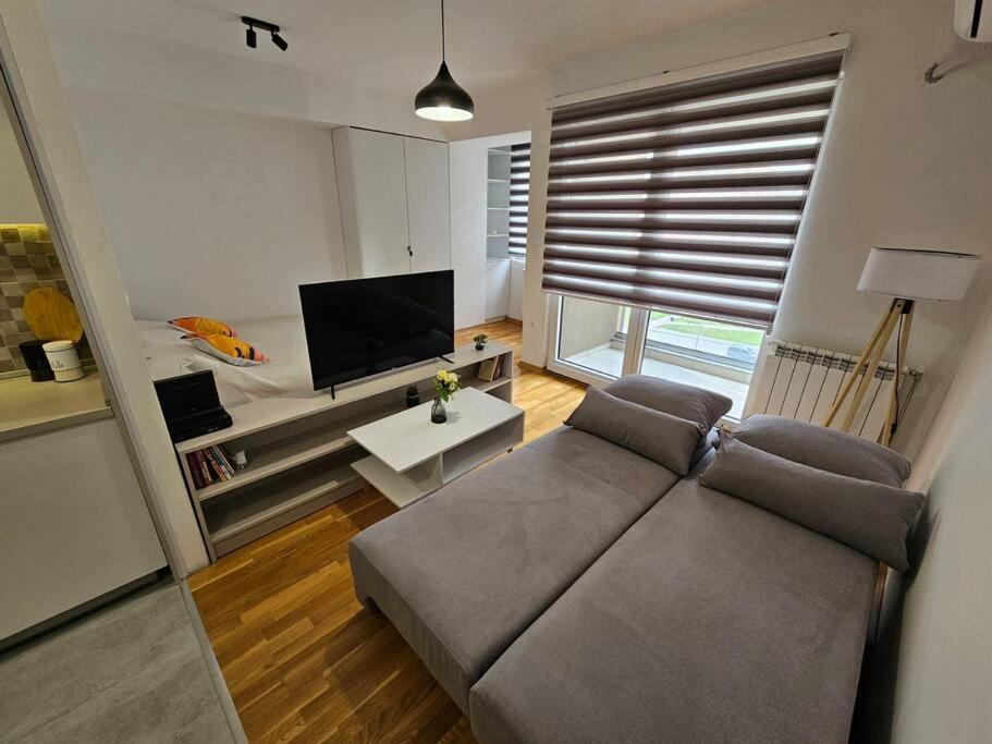 Milo Apartment Skopje Bagian luar foto